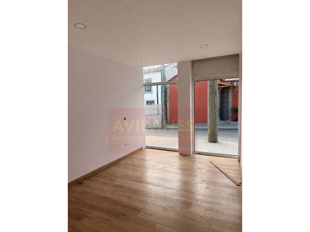 Apartamento T2- Lobão - Grande imagem: 3/5