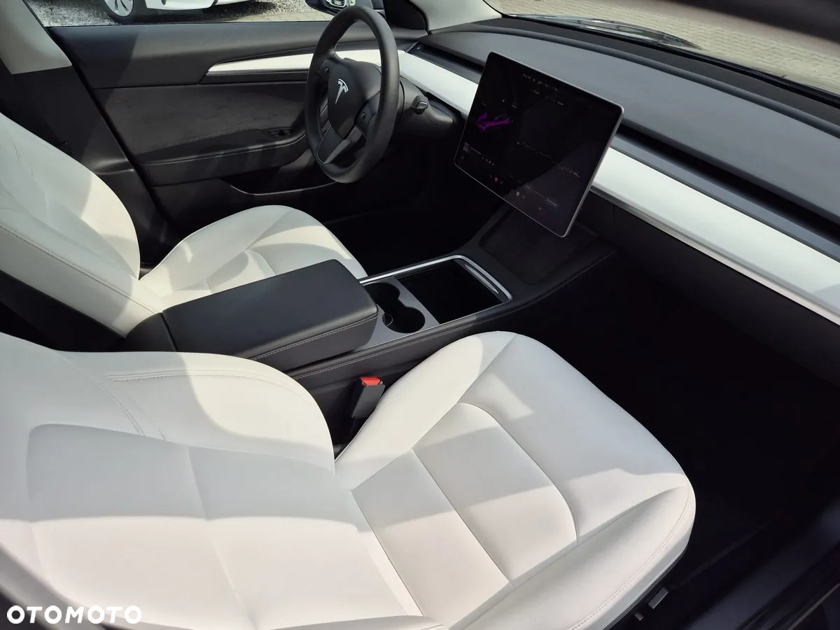 Tesla Model 3 Long Range AWD - 8
