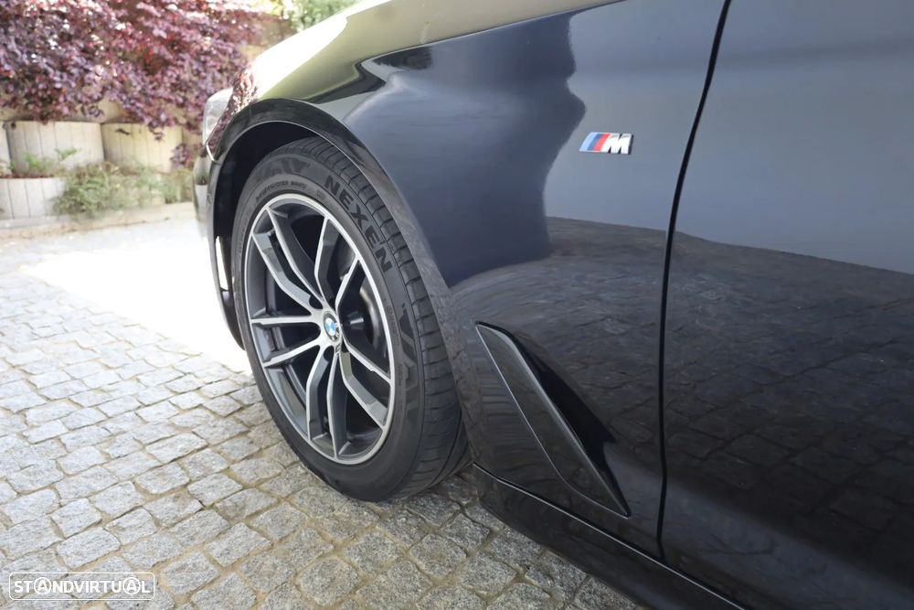 BMW 520 d Pack Desportivo M Auto - 11