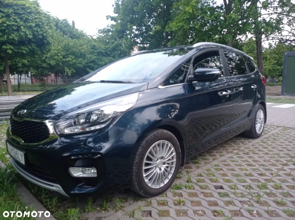 Kia Carens - 2