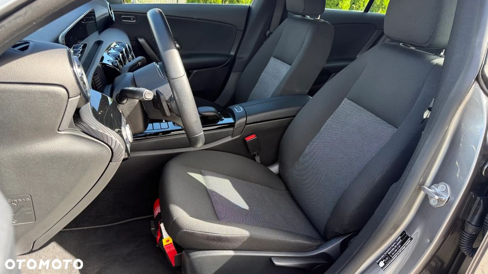 Mercedes-Benz CLA 180 d 8G-DCT Edition 2021 - 28