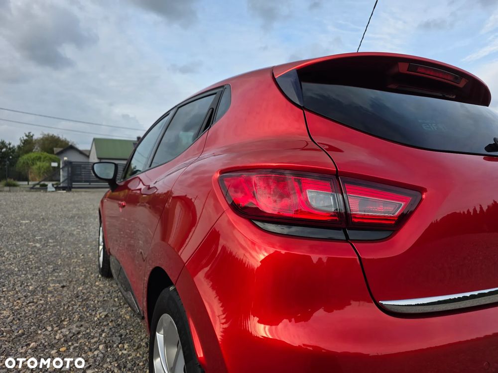Renault Clio 1.2 16V 75 Limited - 29