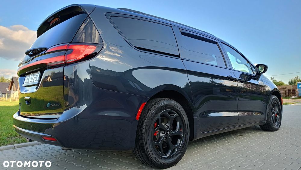 Chrysler Pacifica - 7