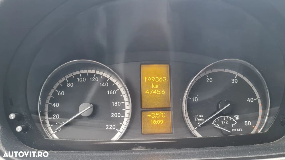 Mercedes-Benz Viano 2.2 CDI DPF lang Automatik Trend Edition - 10