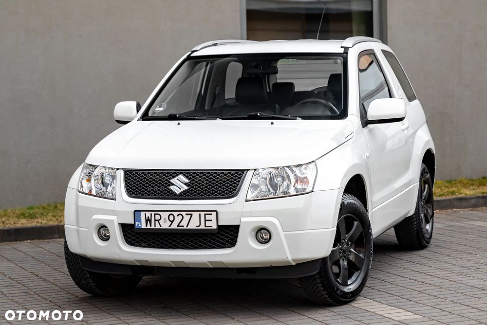 Suzuki Grand Vitara 1.6 Black&White - 12