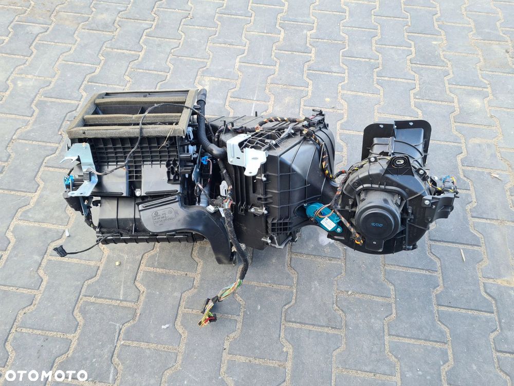 VW T5 LIFT MULTIVAN nagrzewnica dmuchawa przód 7E5820005L - 1