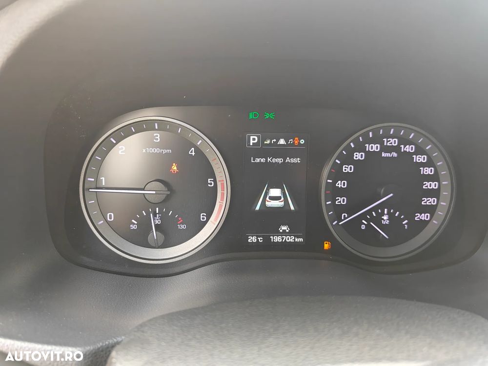 Hyundai Tucson 2.0 CRDI 4WD 6AT Premium+ - 11