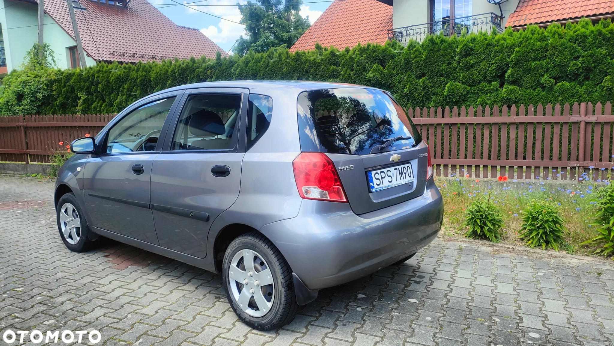 Chevrolet Aveo - 4