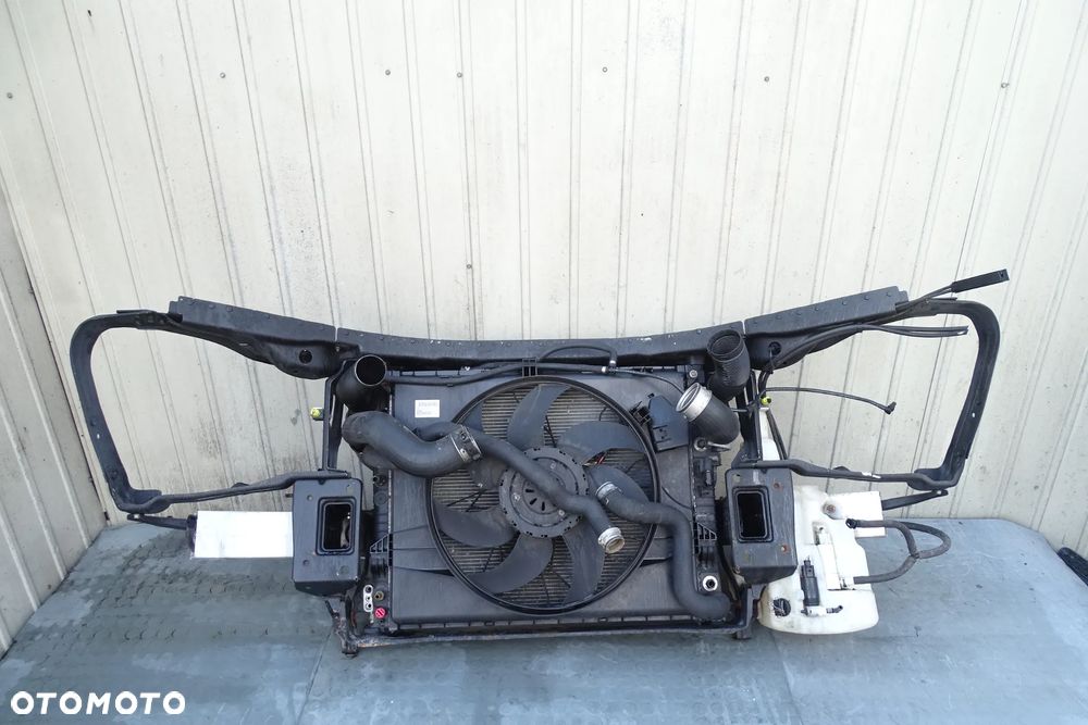 MERCEDES R KLASA 251 W251 LIFT 3.0 CDI Pas przedni - 8