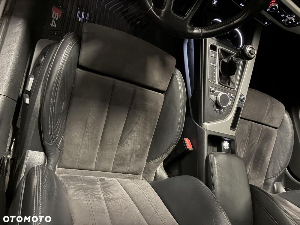 Audi A4 Avant 2.0 TDI - 13