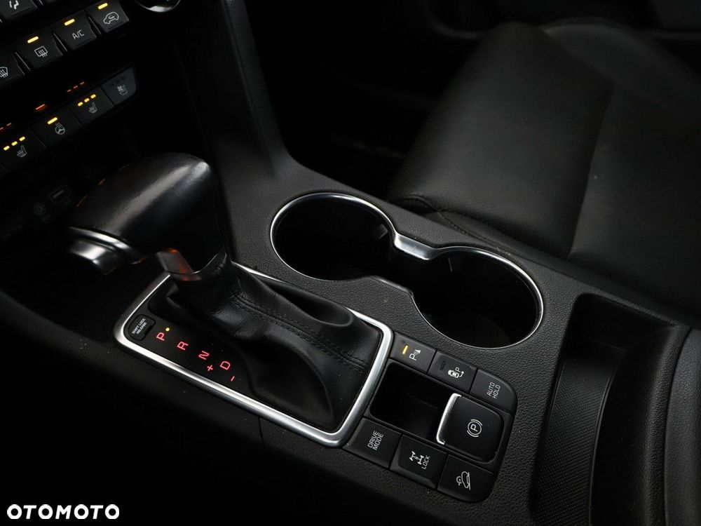 Kia Sportage 2,0 CRDI AWD GT Line - 31