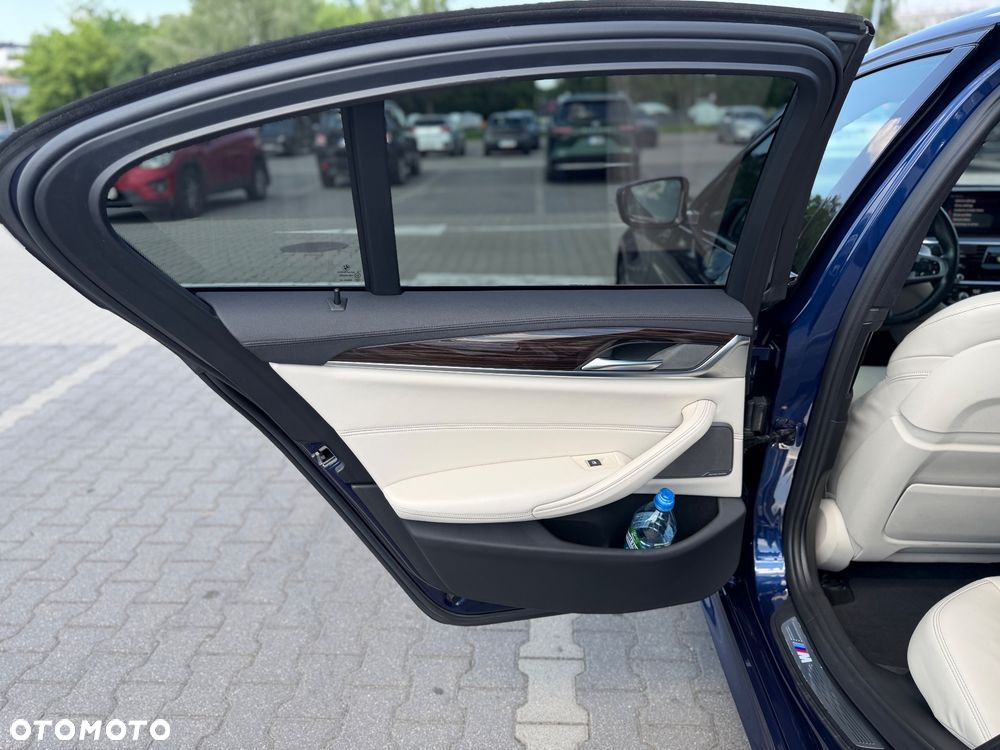 BMW Seria 5 530i xDrive M Sport sport - 28