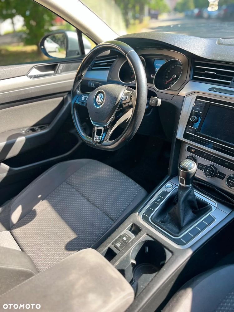 Volkswagen Passat 1.5 TSI EVO Comfortline - 9