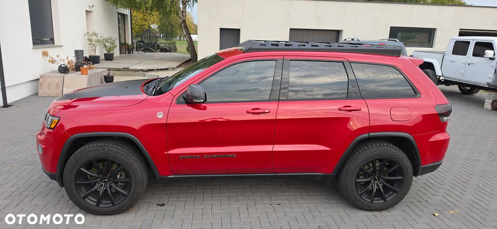Jeep Grand Cherokee - 10