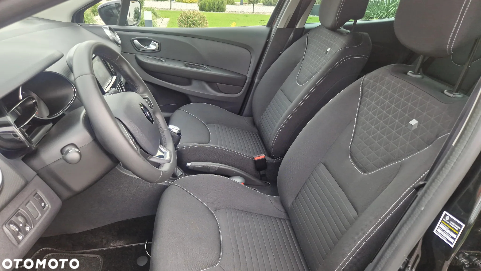 Renault Clio TCe 90 Limited - 16