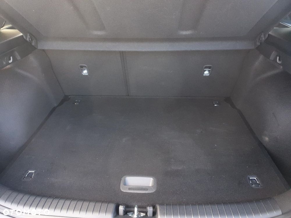 Kia Ceed 1.5 T-GDI Tribute DCT - 17