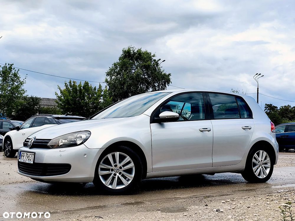 Volkswagen Golf - 2