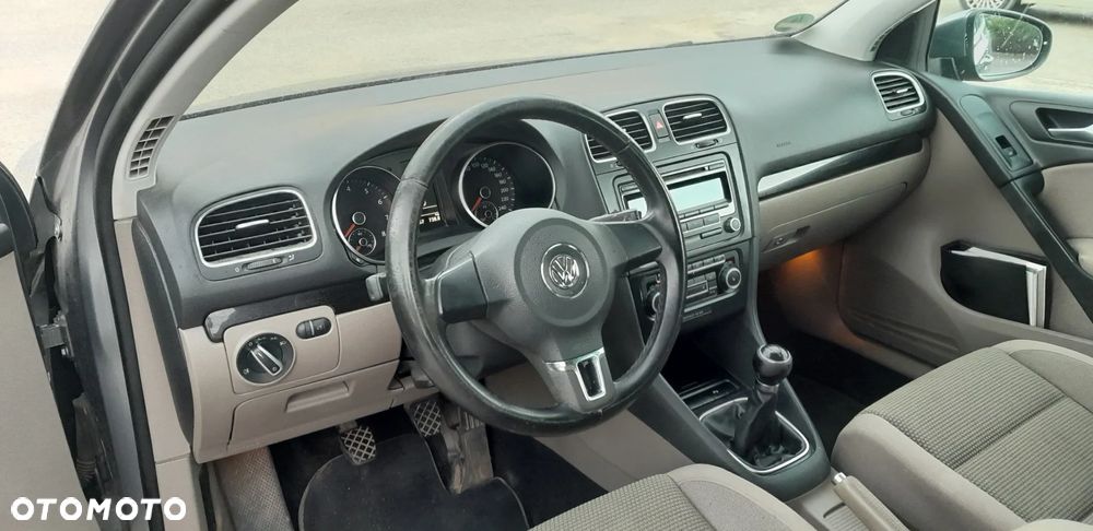 Volkswagen Golf - 17