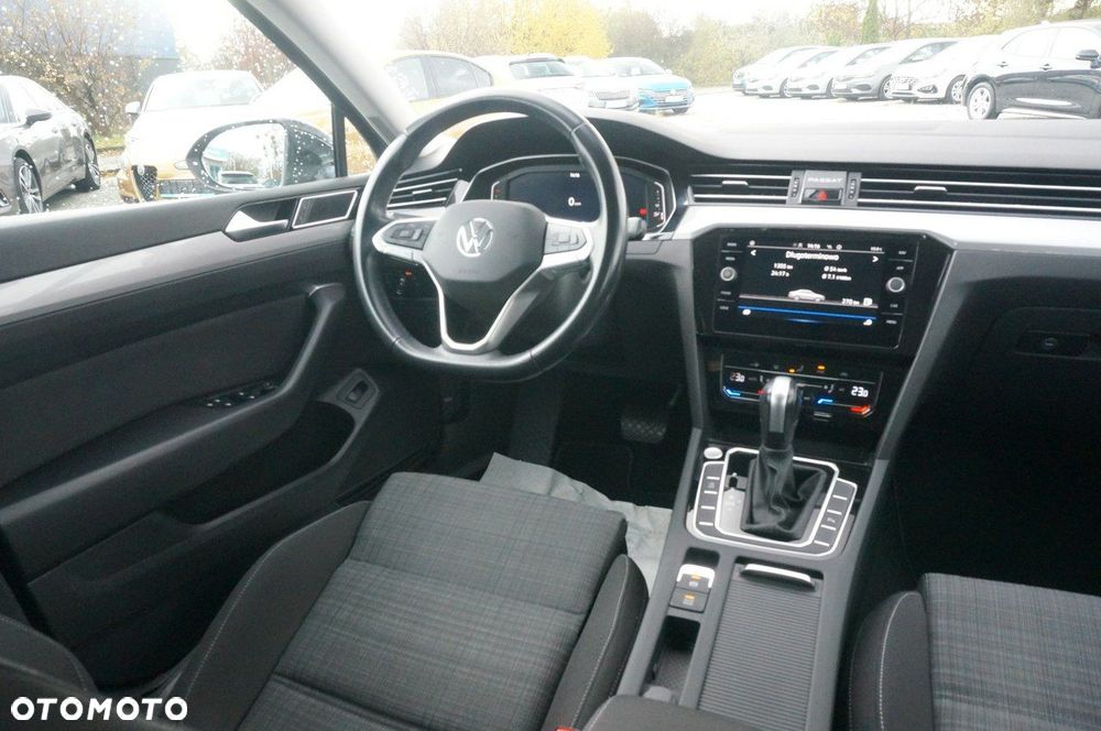 Volkswagen Passat - 15