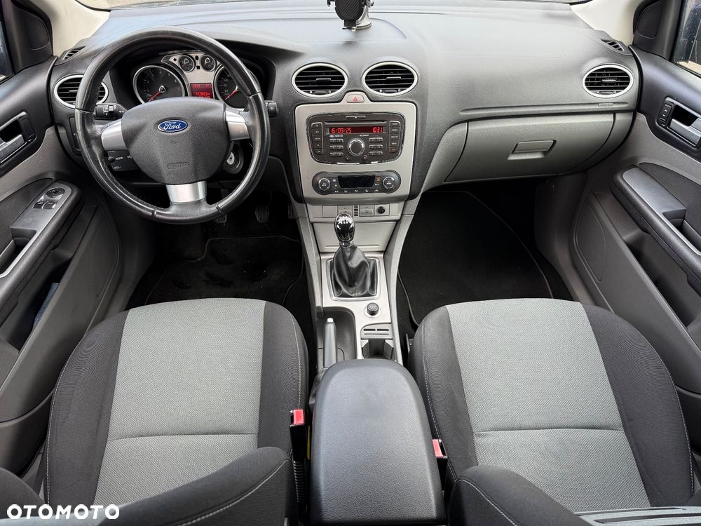 Ford Focus 1.6 Trend - 29