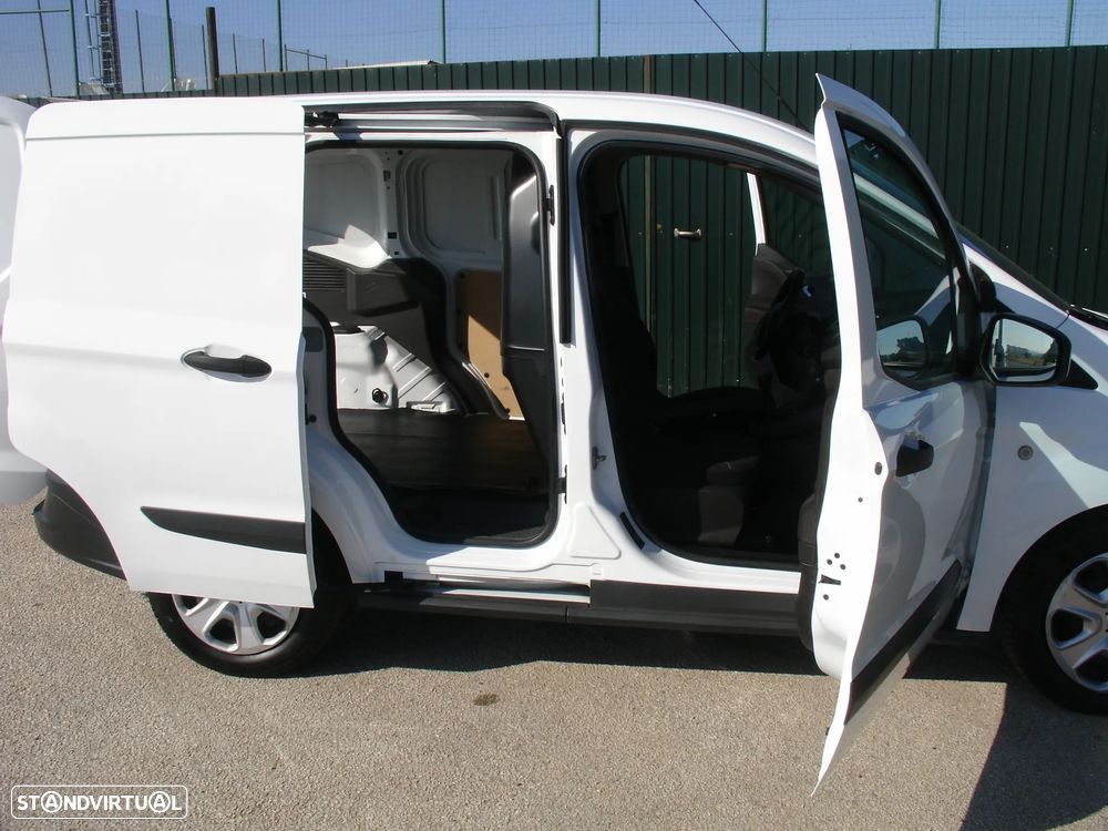 Ford transit courier - 7