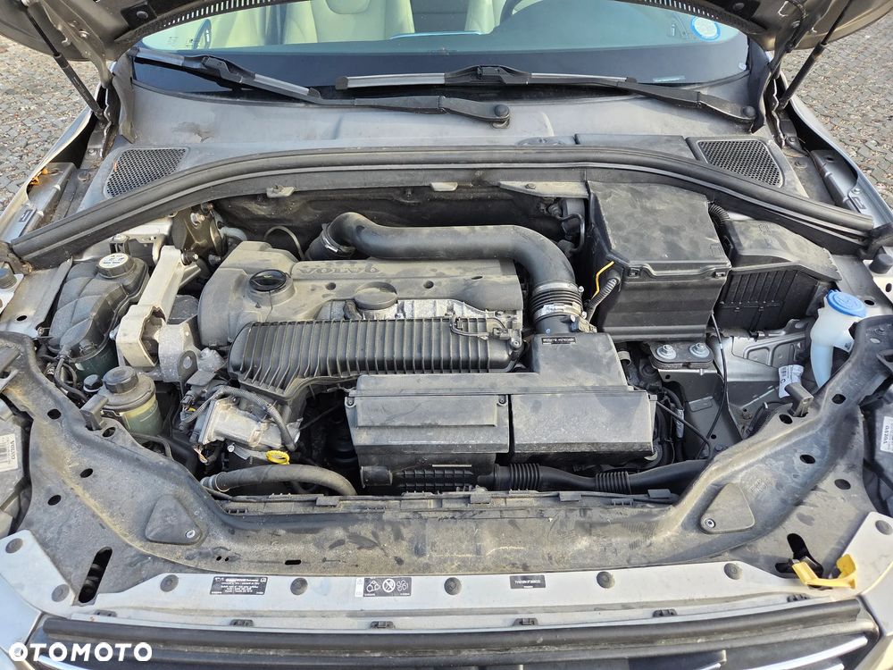Volvo XC 60 T5 AWD Momentum - 7