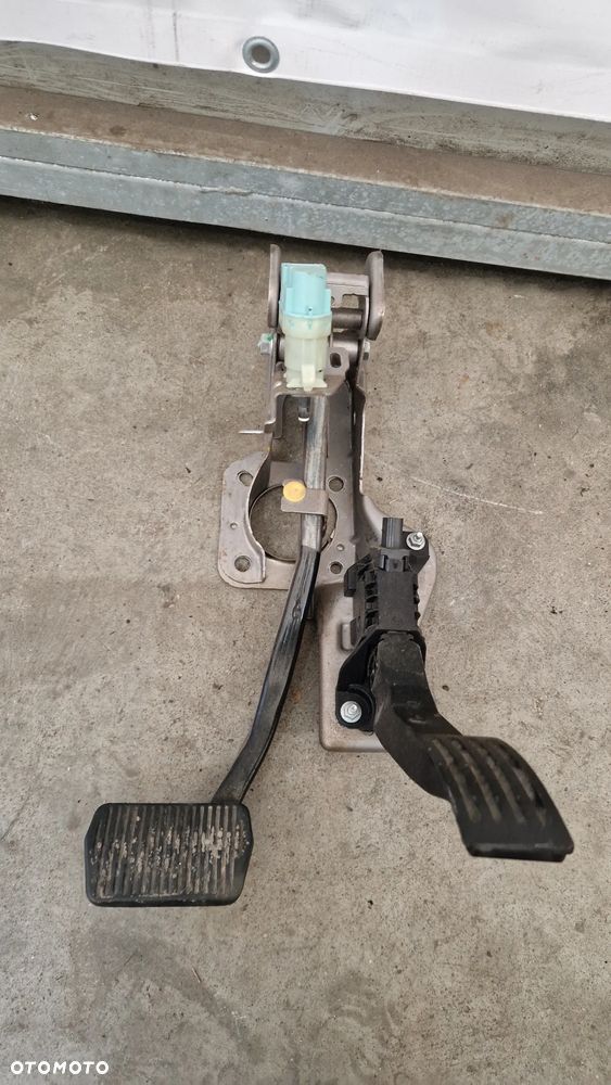 Ford Escape pedał hamulca i gazu 2020 - 1