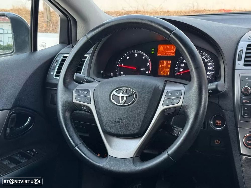 Toyota Avensis SW 2.0 D-4D Exclusive +Navi - 14