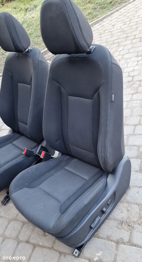 FOTEL PRZÓD PRAWY LEWY ELEKTRYCZNIE GRZANE HYUNDAI i40 - 6