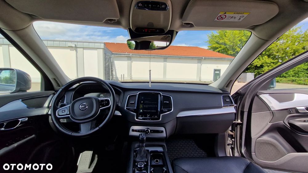 Volvo XC 90 D5 AWD Momentum 7os - 11