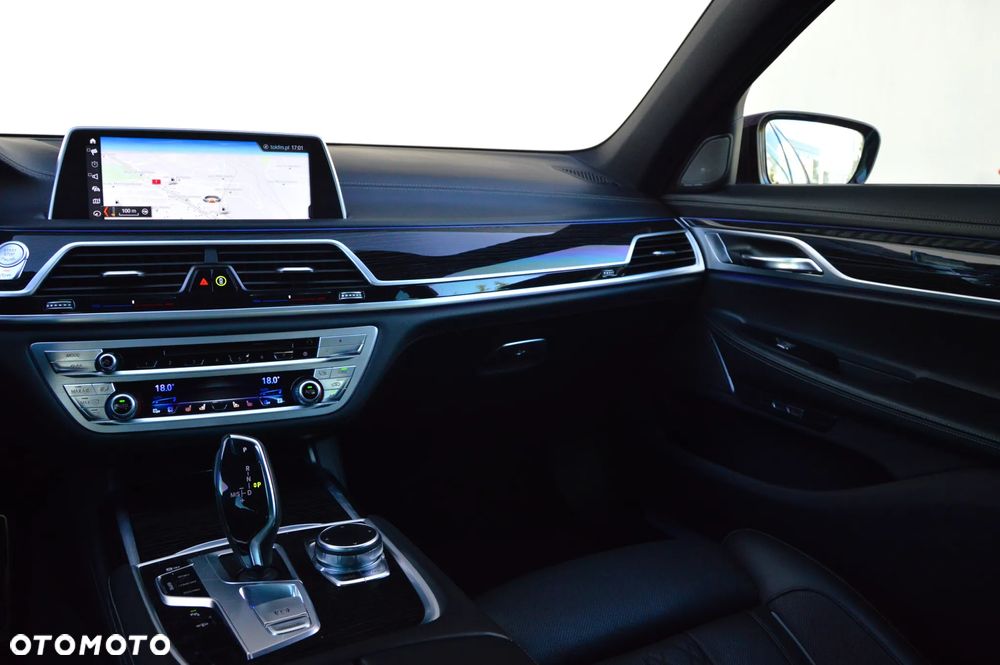 BMW Seria 7 750d xDrive - 23