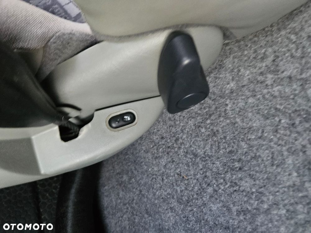 Opel Vivaro - 17