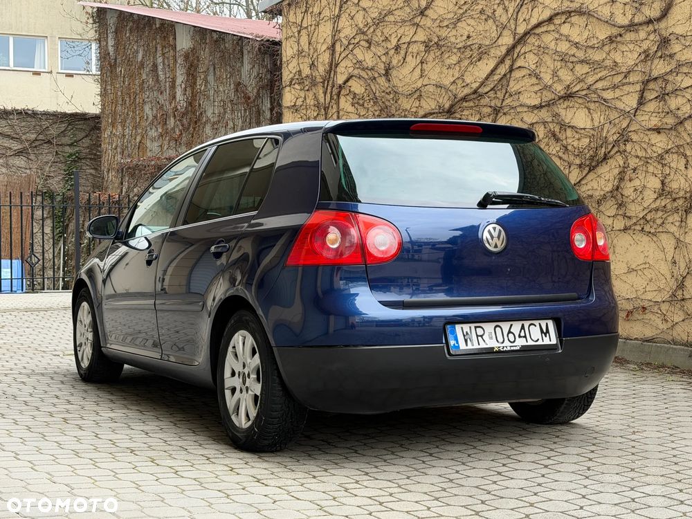 Volkswagen Golf 2.0 FSI Comfortline DSG - 6