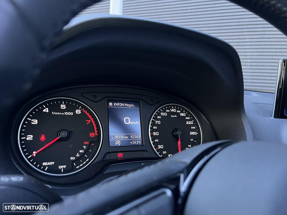 Audi Q2 30 TFSI Design - 18
