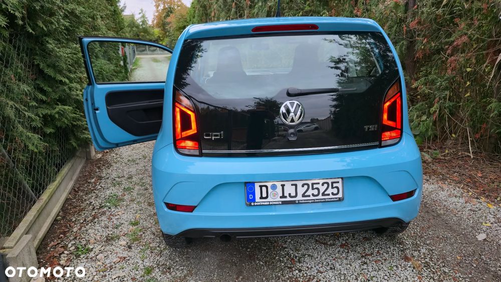 Volkswagen up! TSI (BlueMotion Technology) move - 16