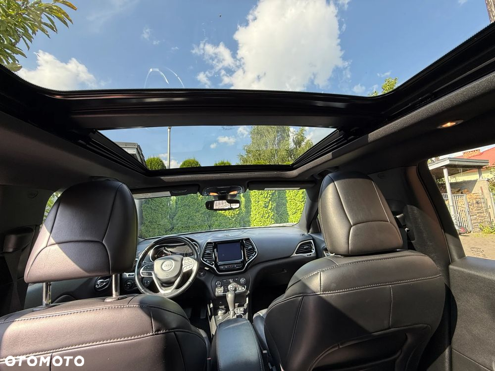 Jeep Cherokee - 8