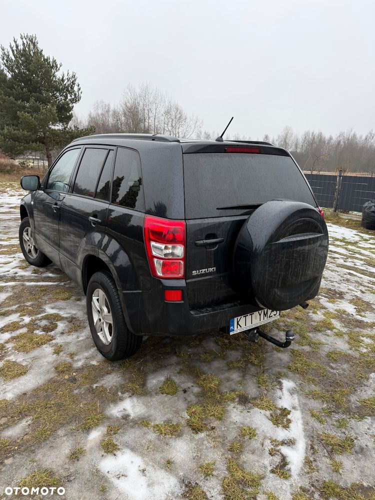Suzuki Grand Vitara 2.0 Club Family - 6