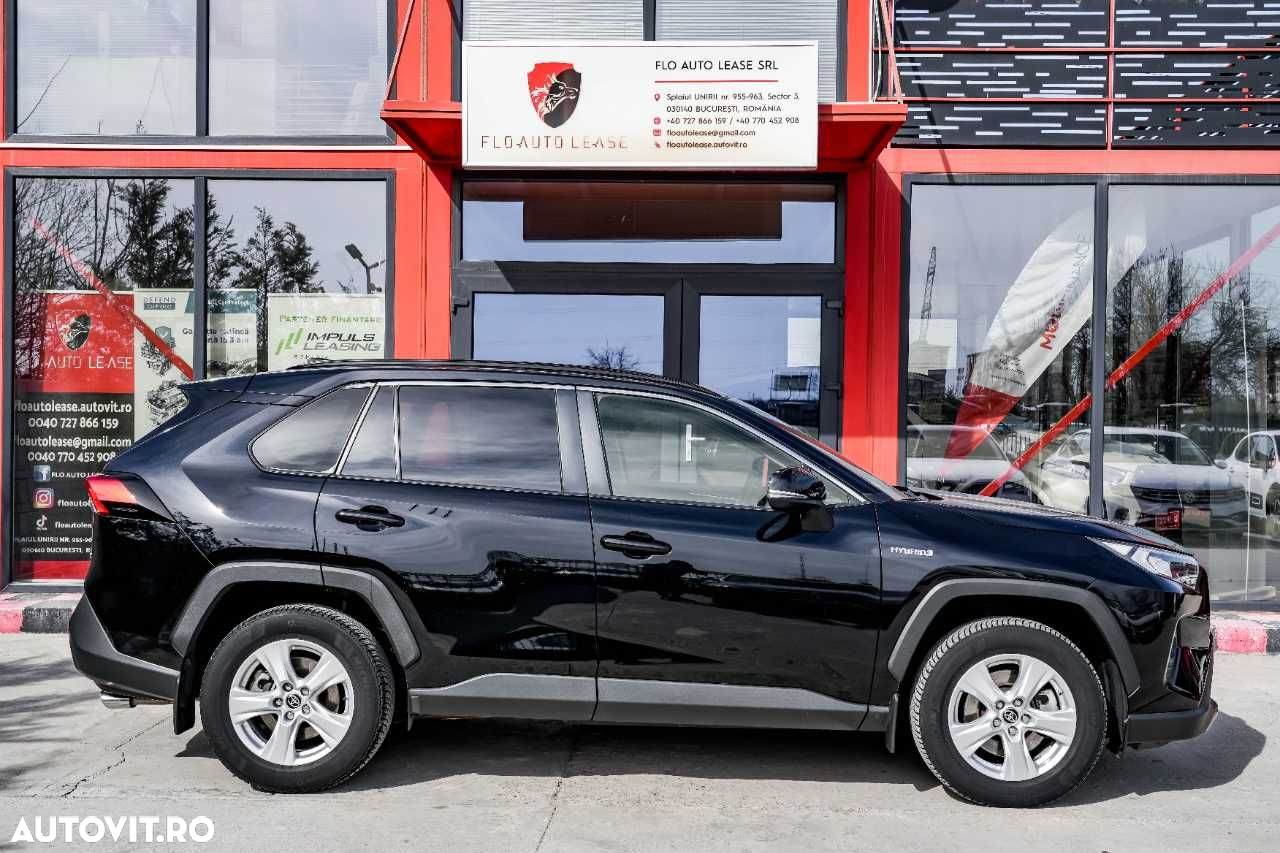 Toyota RAV4 - 6