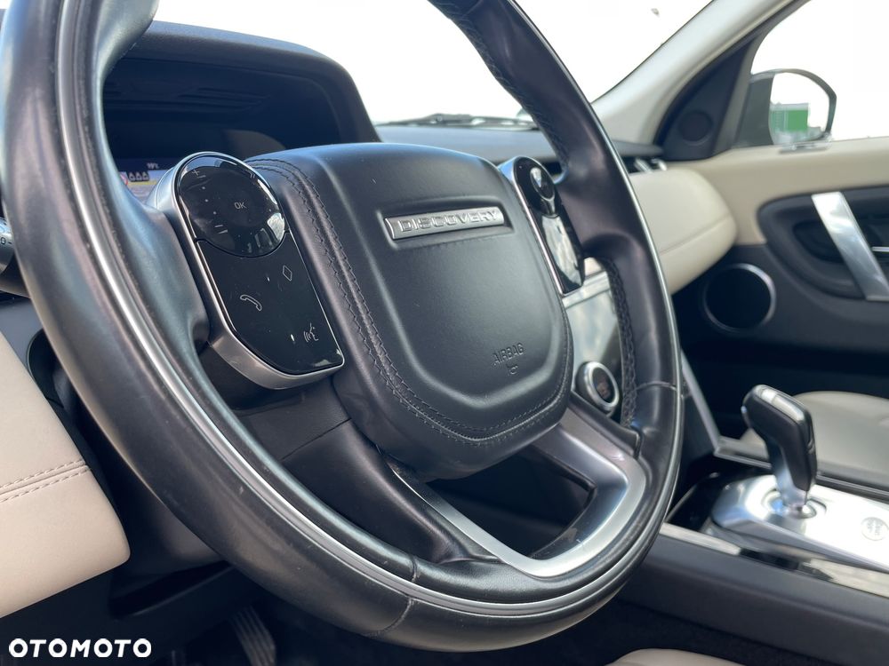 Land Rover Discovery Sport 2.0 P200 mHEV - 27