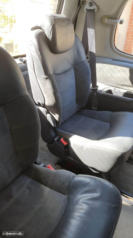 Renault Espace 2.2 dCi Initiale - 3