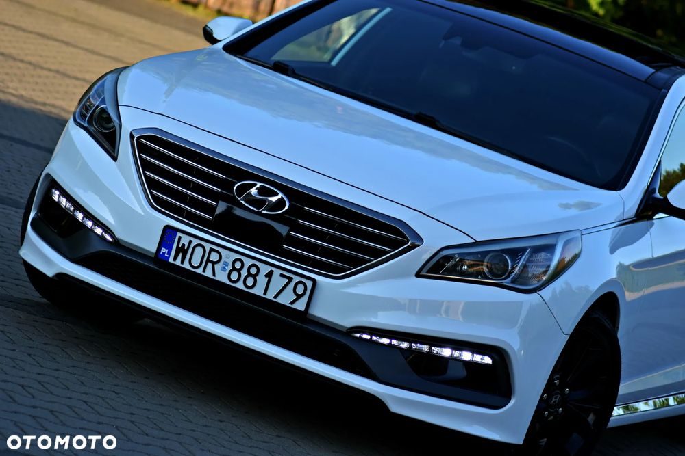 Hyundai Sonata - 1