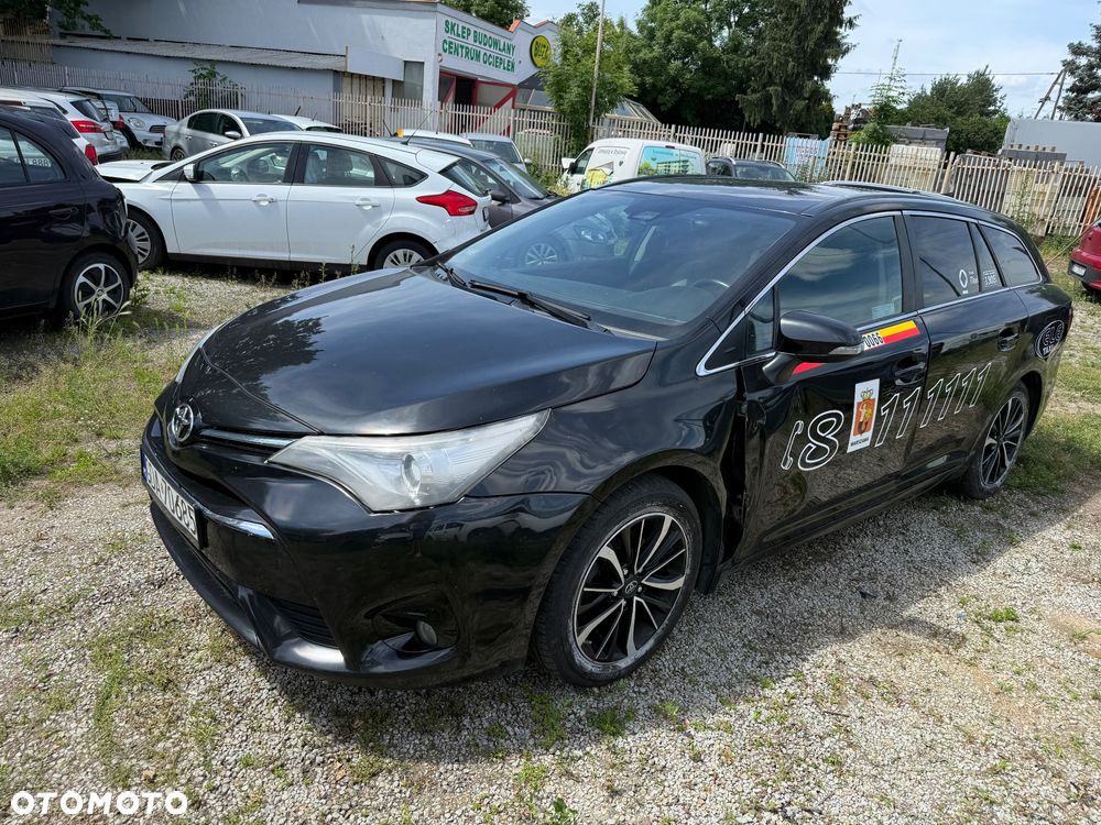 Toyota Avensis 1.8 Premium - 8