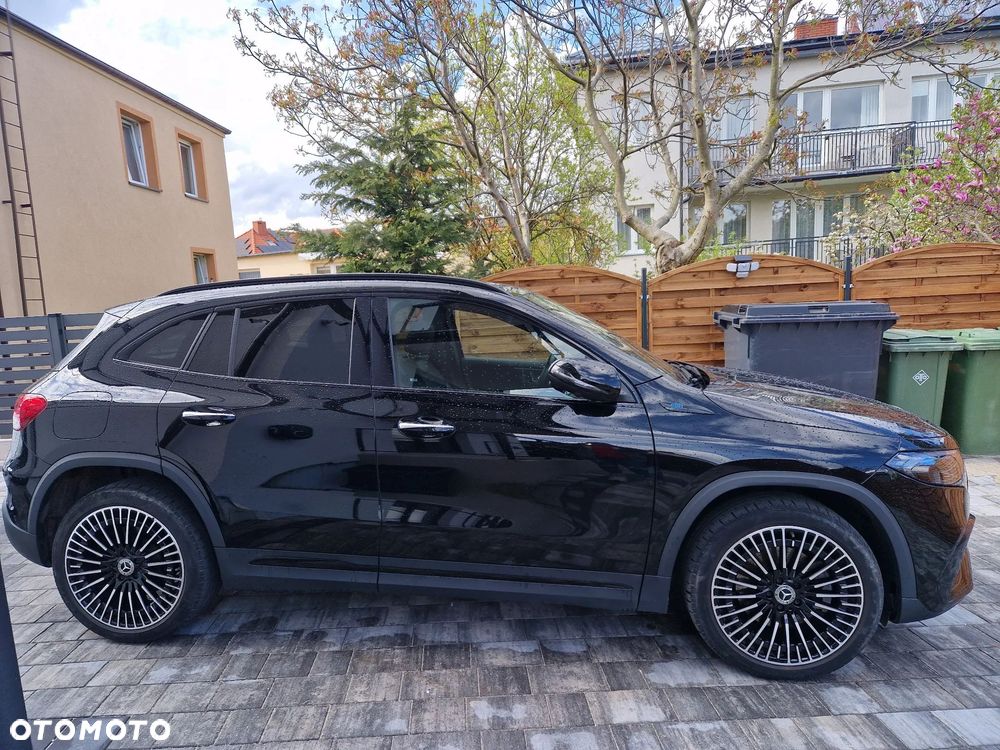 Mercedes-Benz EQA 300 66.5kWh 4-Matic AMG Line - 2