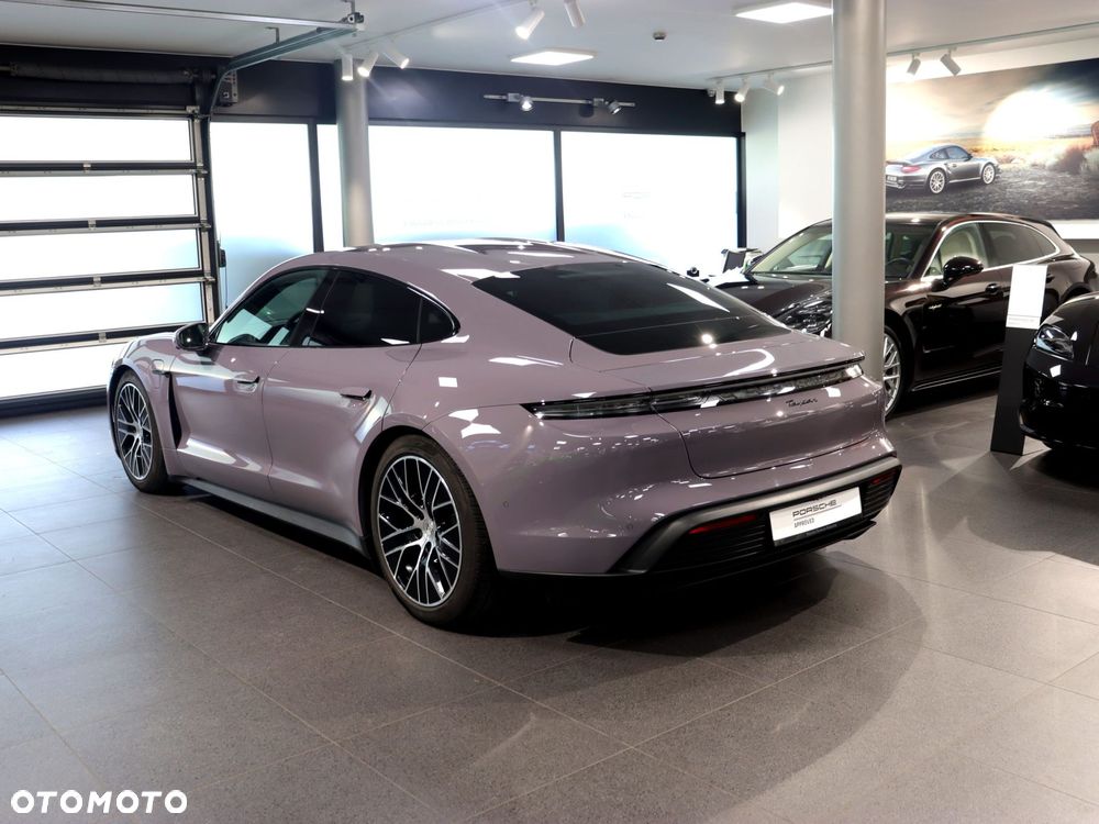 Porsche Taycan - 3