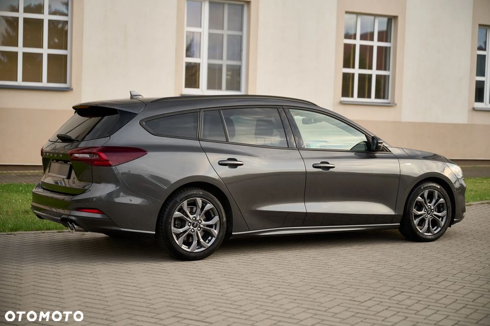 Ford Focus SW 1.5 EcoBlue S&S ST-LINE X - 17