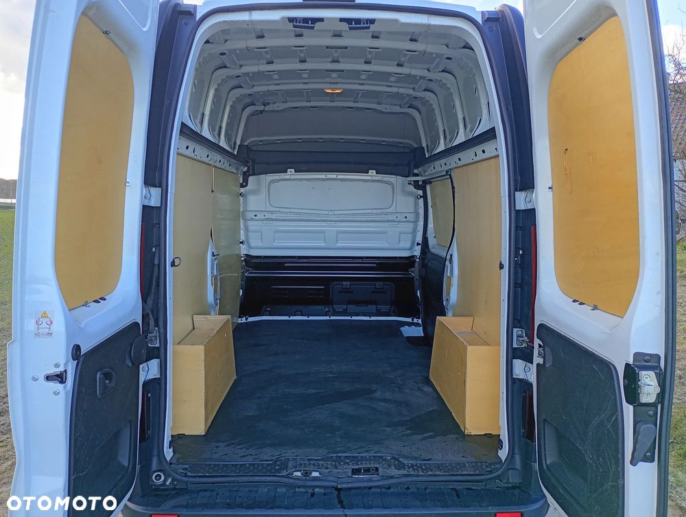 Renault Trafic - 8