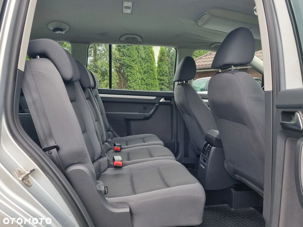 Volkswagen Touran 1.6 TDI DPF BlueMotion Technology STYLE - 11