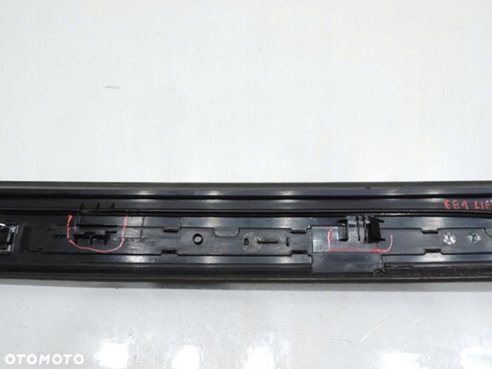 LISTWA NAKŁADKA PROGU PRAWA BMW E81 LIFT - 5