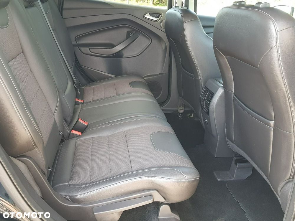Ford Kuga 1.6 EcoBoost 2x4 Titanium - 16