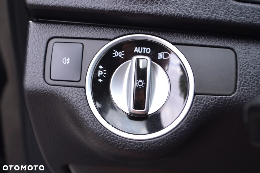 Mercedes-Benz Klasa C 220 CDI 7G-TRONIC Avantgarde Edition - 27